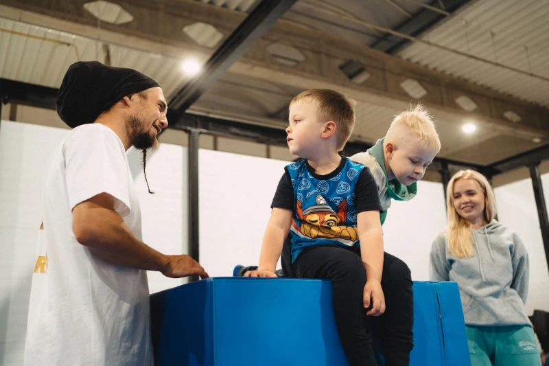 fajnie tu akrobatyka dla dzieci bialystok
